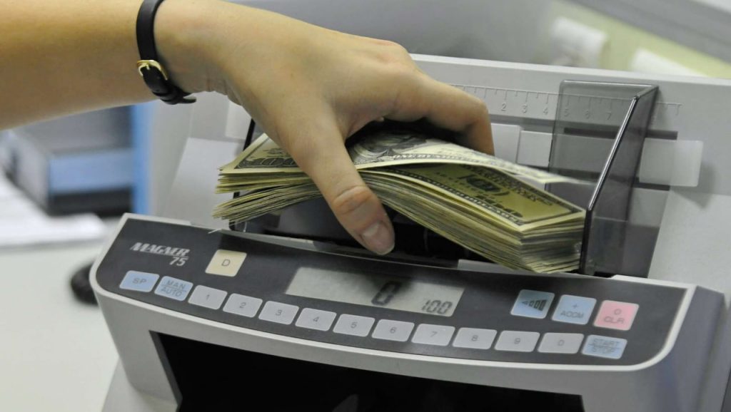 В Узбекистане вырос в цене курс доллара 1 В Узбекистане вырос в цене курс доллара