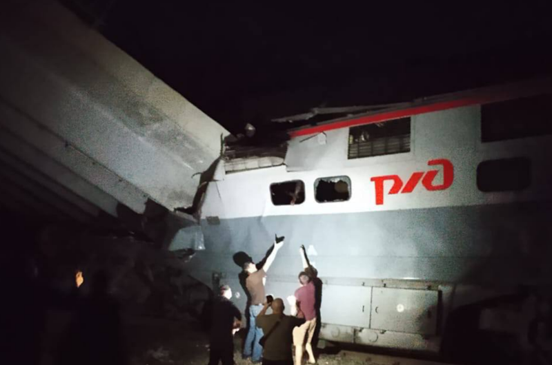 В России за ночь произошли подрывы двух железнодорожных мостов — видео